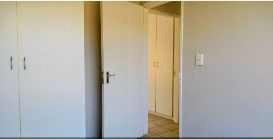2 Bedroom Property for Sale in Meredale Gauteng