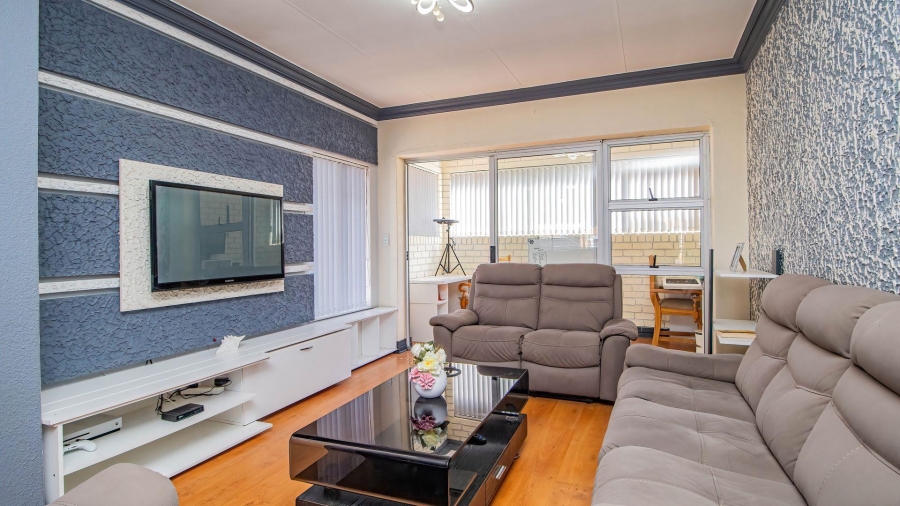 2 Bedroom Property for Sale in Beyerspark Gauteng