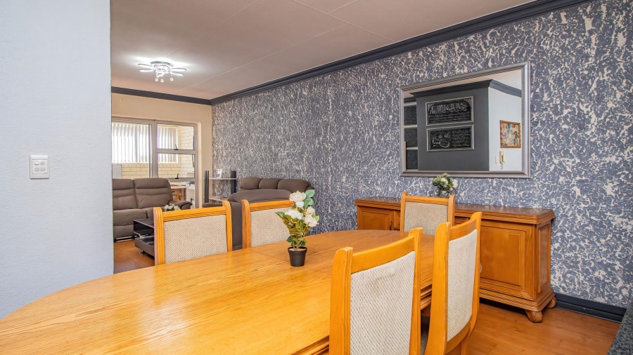 2 Bedroom Property for Sale in Beyerspark Gauteng