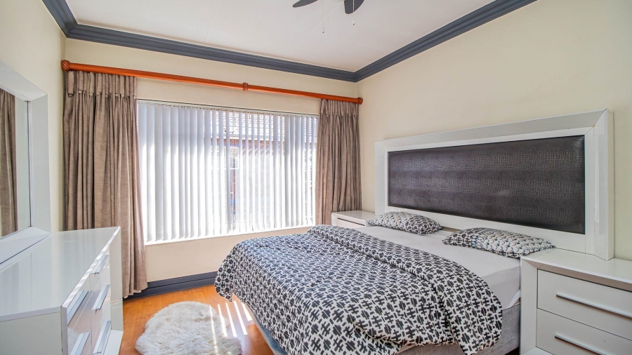 2 Bedroom Property for Sale in Beyerspark Gauteng