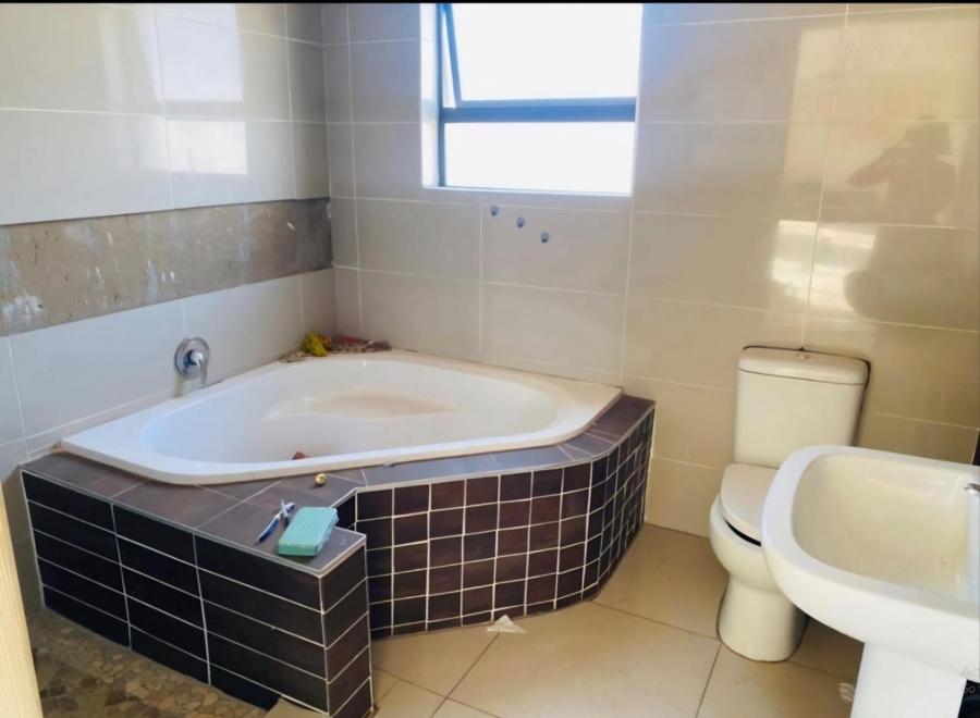4 Bedroom Property for Sale in Mamelodi Gauteng