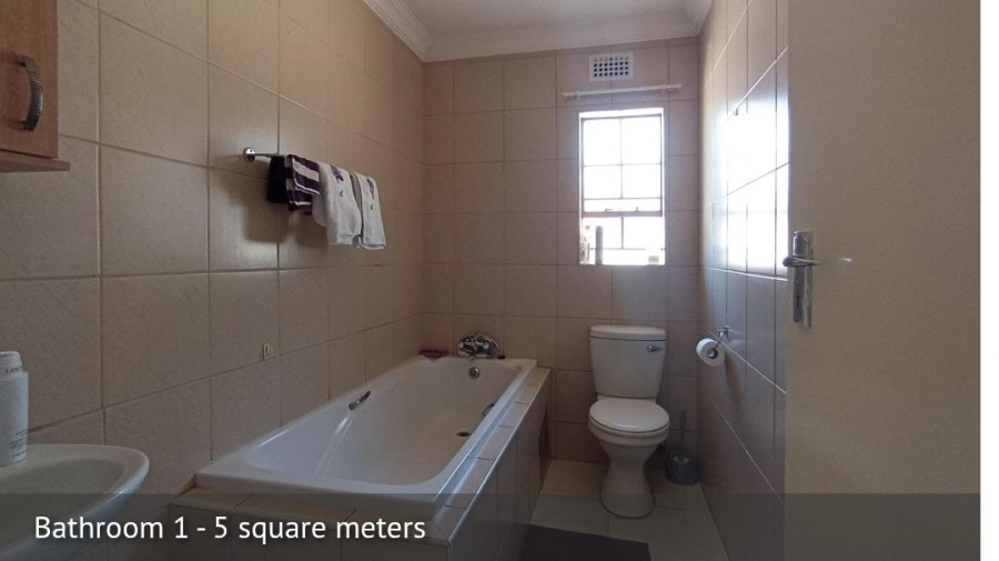 3 Bedroom Property for Sale in Clayville Gauteng