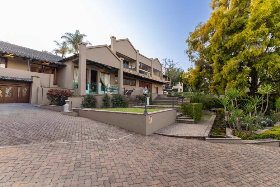 9 Bedroom Property for Sale in Waterkloof Ridge Gauteng
