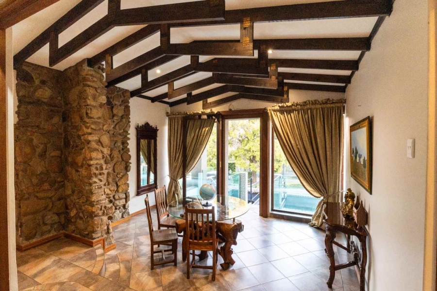 9 Bedroom Property for Sale in Waterkloof Ridge Gauteng