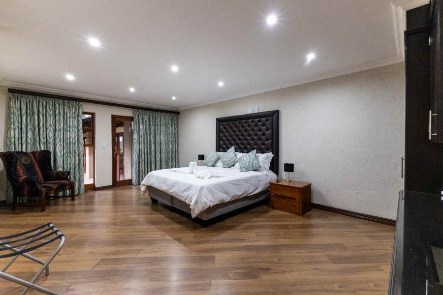 9 Bedroom Property for Sale in Waterkloof Ridge Gauteng
