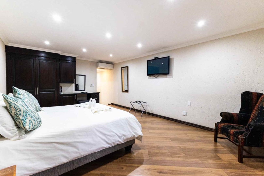 9 Bedroom Property for Sale in Waterkloof Ridge Gauteng