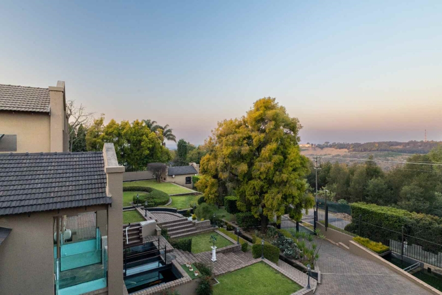 9 Bedroom Property for Sale in Waterkloof Ridge Gauteng