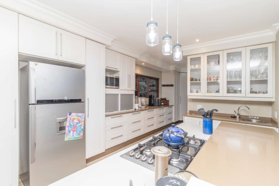 6 Bedroom Property for Sale in Robin Hills Gauteng