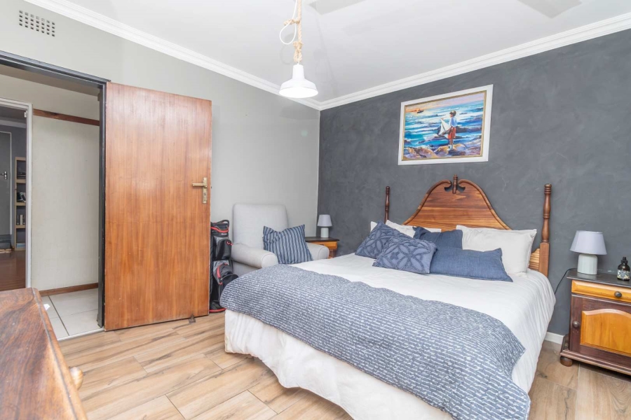 6 Bedroom Property for Sale in Robin Hills Gauteng