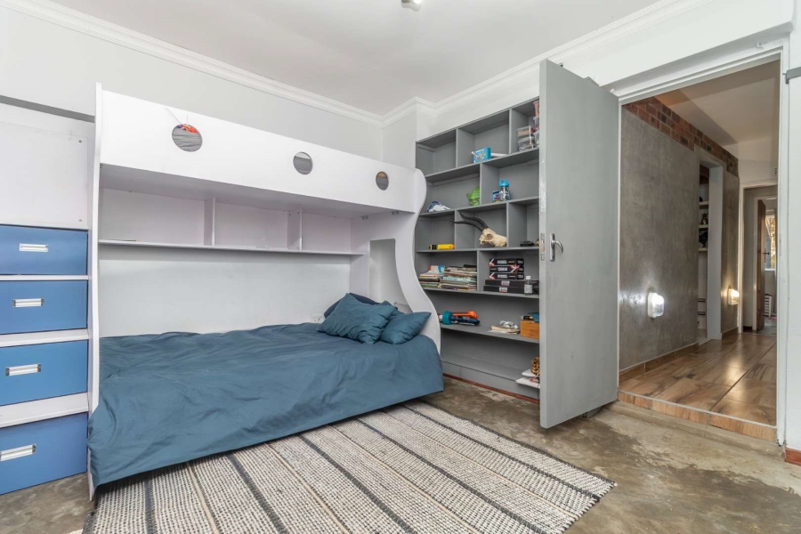 6 Bedroom Property for Sale in Robin Hills Gauteng