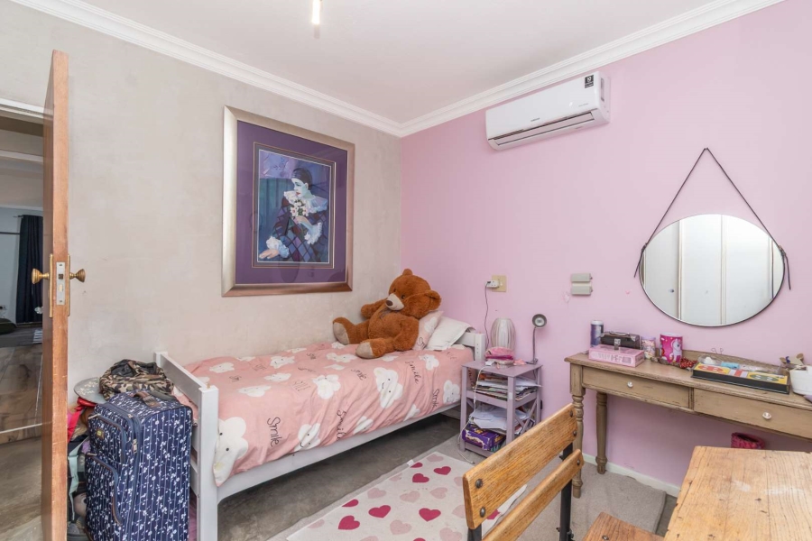 6 Bedroom Property for Sale in Robin Hills Gauteng