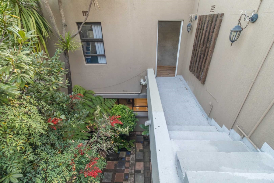 6 Bedroom Property for Sale in Robin Hills Gauteng