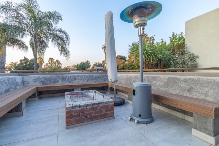 6 Bedroom Property for Sale in Robin Hills Gauteng