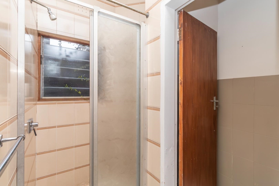 6 Bedroom Property for Sale in Robin Hills Gauteng