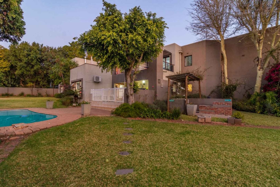 6 Bedroom Property for Sale in Robin Hills Gauteng