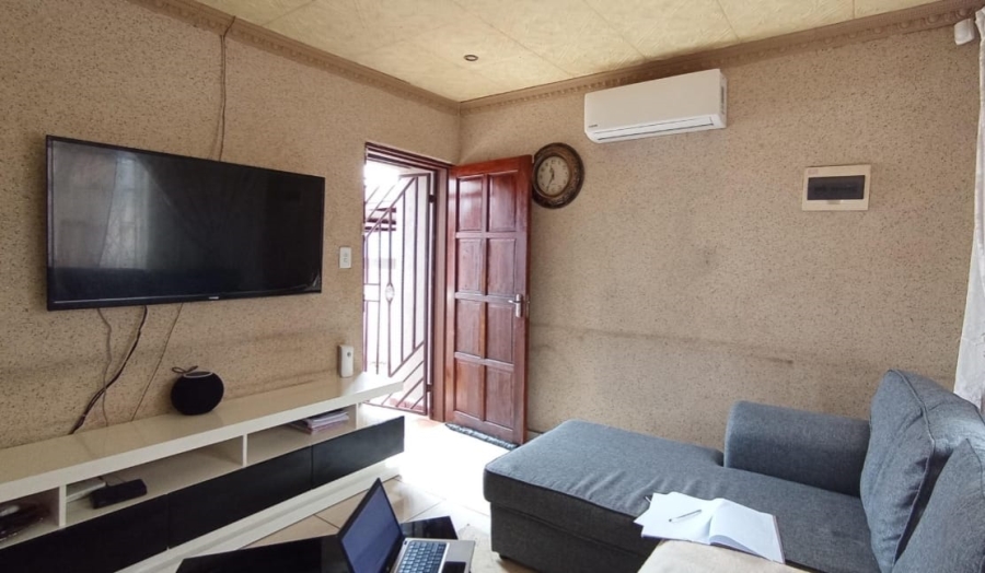 2 Bedroom Property for Sale in Soshanguve East Gauteng