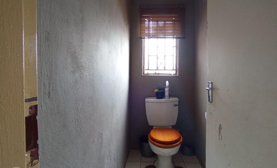 2 Bedroom Property for Sale in Soshanguve East Gauteng