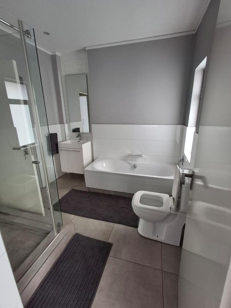 To Let 3 Bedroom Property for Rent in Oaklands Gauteng