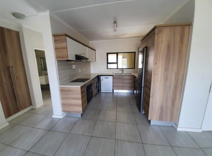 To Let 2 Bedroom Property for Rent in Waterfall Gauteng
