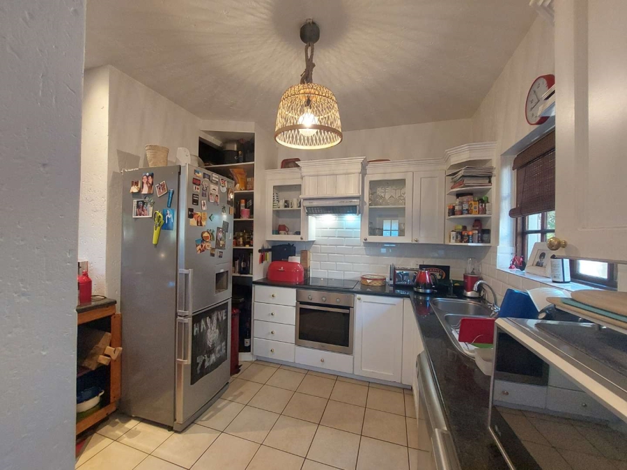 To Let 2 Bedroom Property for Rent in Paulshof Gauteng