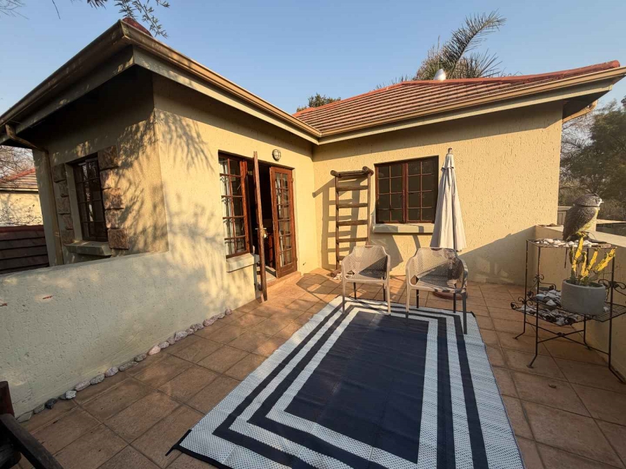 To Let 2 Bedroom Property for Rent in Paulshof Gauteng