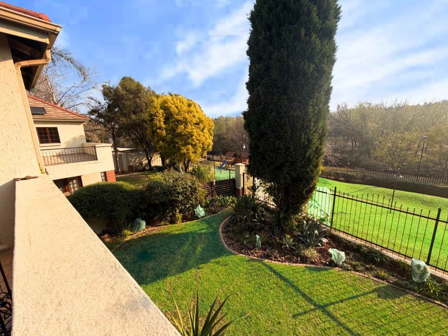 To Let 2 Bedroom Property for Rent in Paulshof Gauteng
