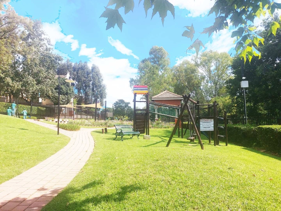 To Let 2 Bedroom Property for Rent in Paulshof Gauteng