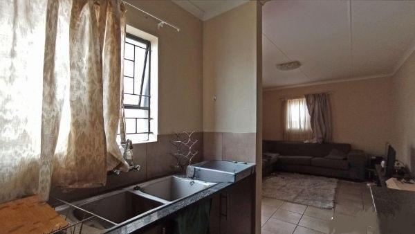 3 Bedroom Property for Sale in Kosmosdal Gauteng