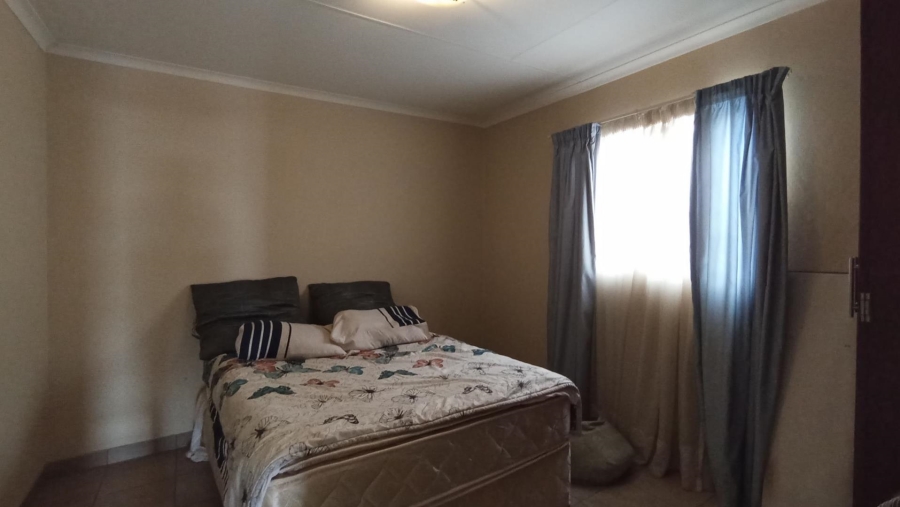 3 Bedroom Property for Sale in Kosmosdal Gauteng