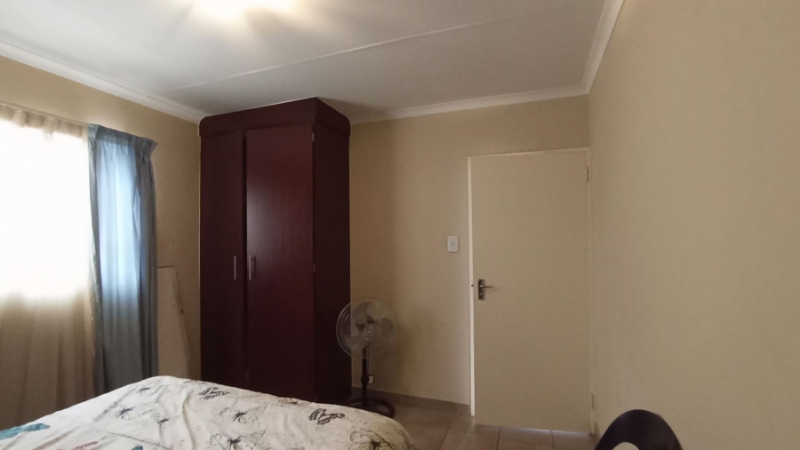 3 Bedroom Property for Sale in Kosmosdal Gauteng