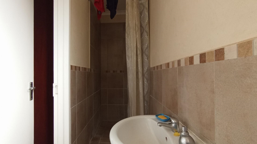3 Bedroom Property for Sale in Kosmosdal Gauteng