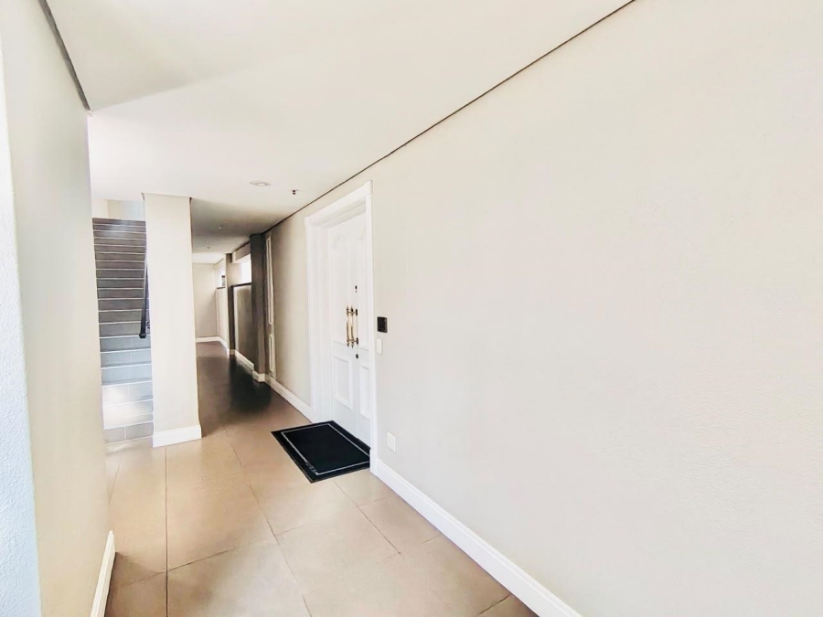 To Let 3 Bedroom Property for Rent in Morningside Gauteng