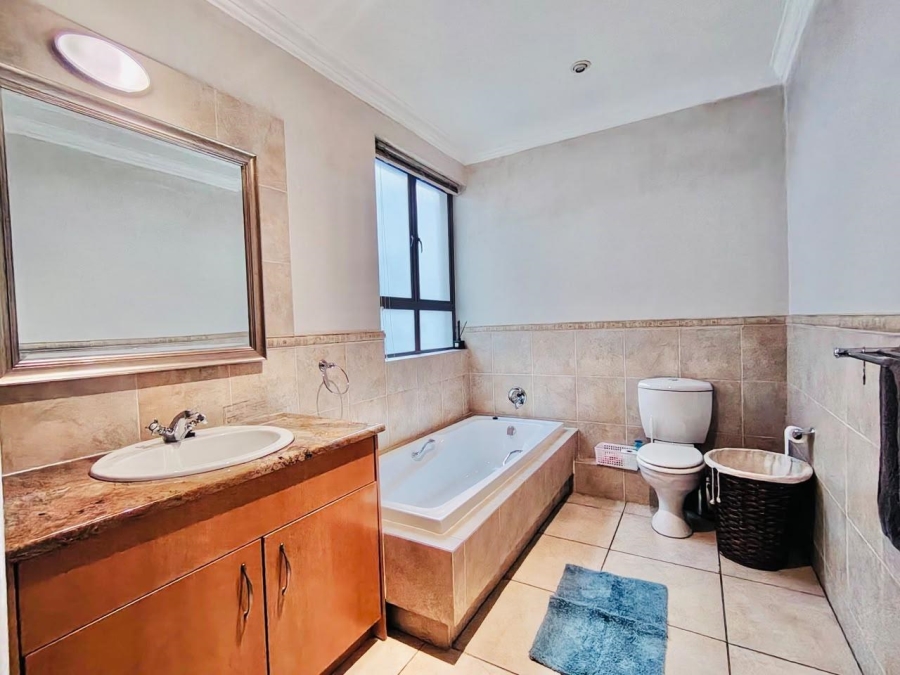 To Let 3 Bedroom Property for Rent in Morningside Gauteng