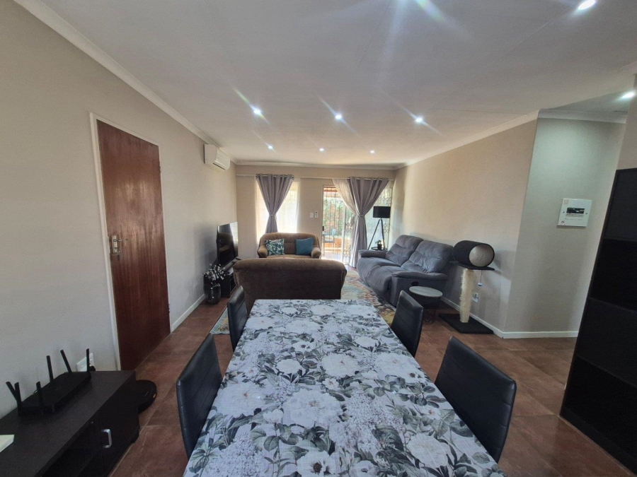 2 Bedroom Property for Sale in Elardus Park Gauteng