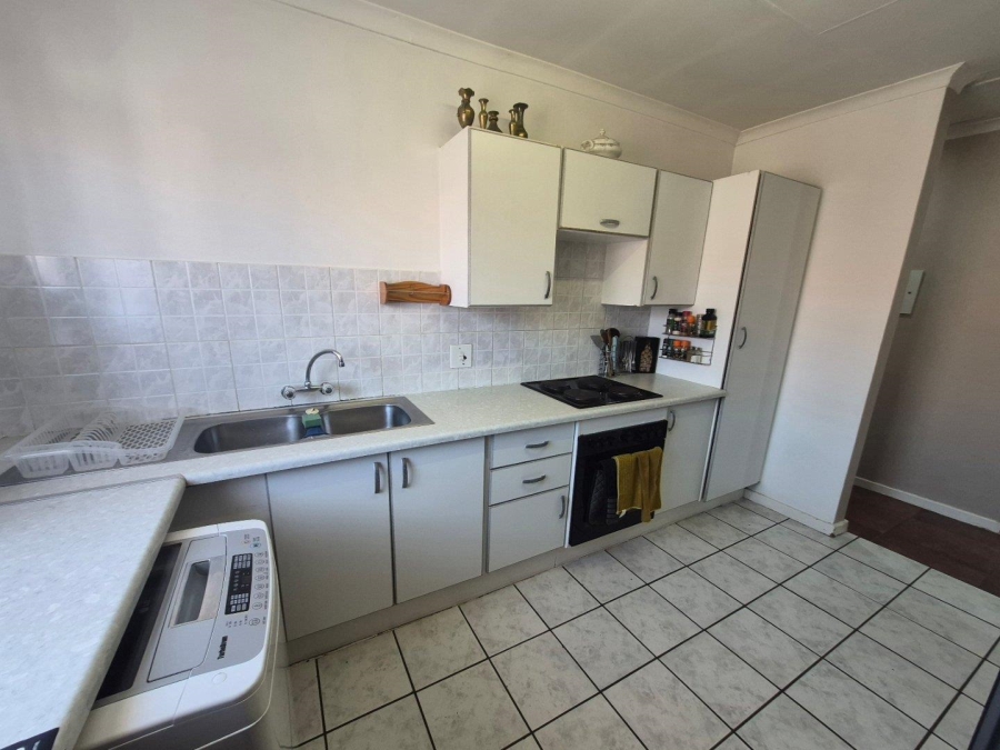 2 Bedroom Property for Sale in Elardus Park Gauteng