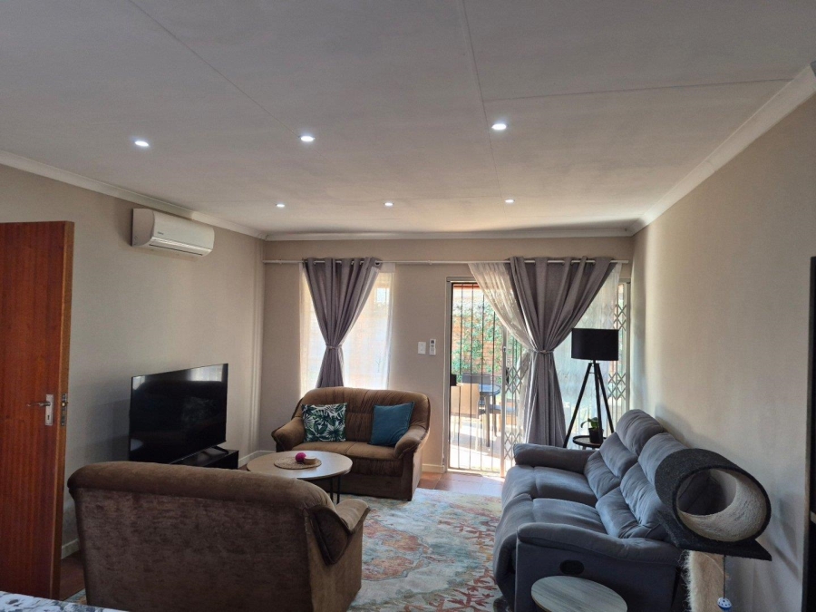 2 Bedroom Property for Sale in Elardus Park Gauteng
