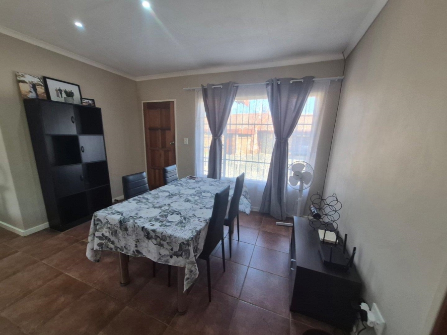 2 Bedroom Property for Sale in Elardus Park Gauteng