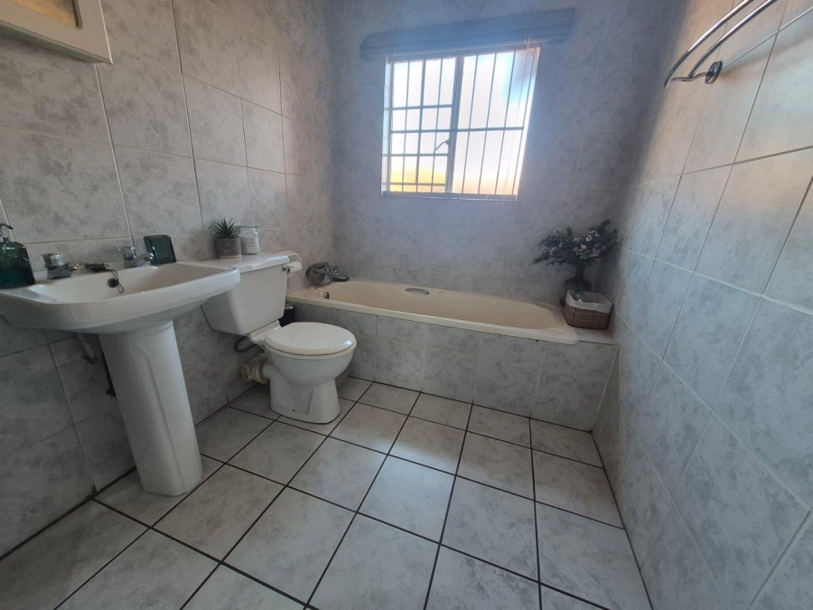 2 Bedroom Property for Sale in Elardus Park Gauteng