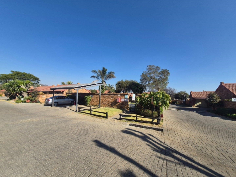 2 Bedroom Property for Sale in Elardus Park Gauteng