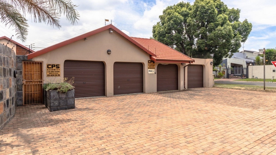 4 Bedroom Property for Sale in Randhart Gauteng