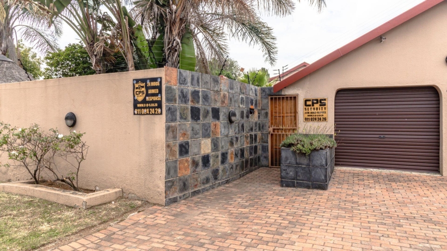4 Bedroom Property for Sale in Randhart Gauteng
