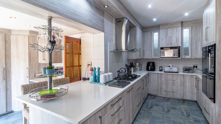 4 Bedroom Property for Sale in Randhart Gauteng