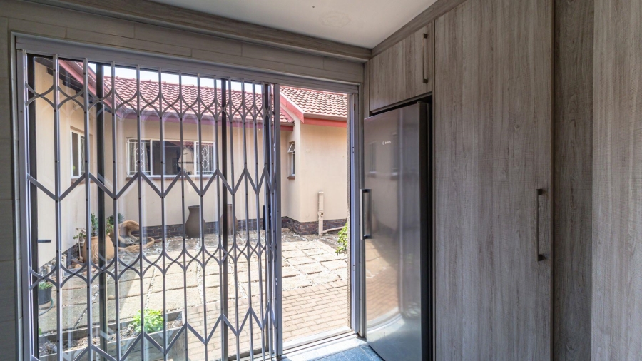 4 Bedroom Property for Sale in Randhart Gauteng