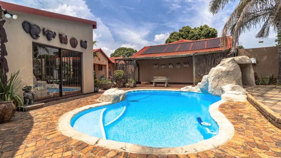 4 Bedroom Property for Sale in Randhart Gauteng