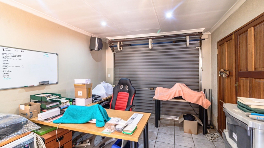 4 Bedroom Property for Sale in Randhart Gauteng