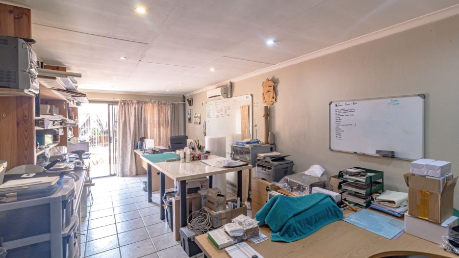 4 Bedroom Property for Sale in Randhart Gauteng