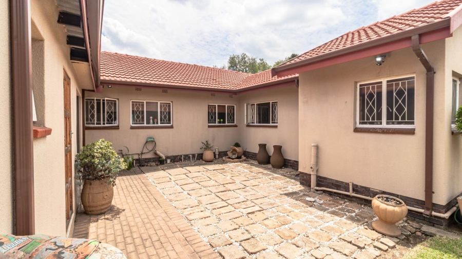 4 Bedroom Property for Sale in Randhart Gauteng