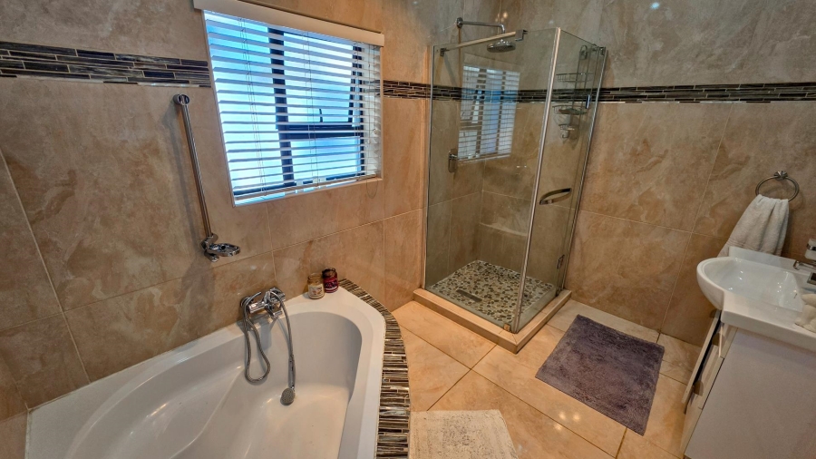 3 Bedroom Property for Sale in Rynfield Gauteng