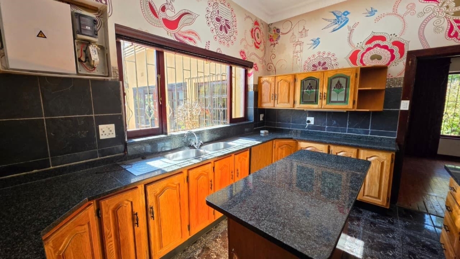 6 Bedroom Property for Sale in Northmead Gauteng