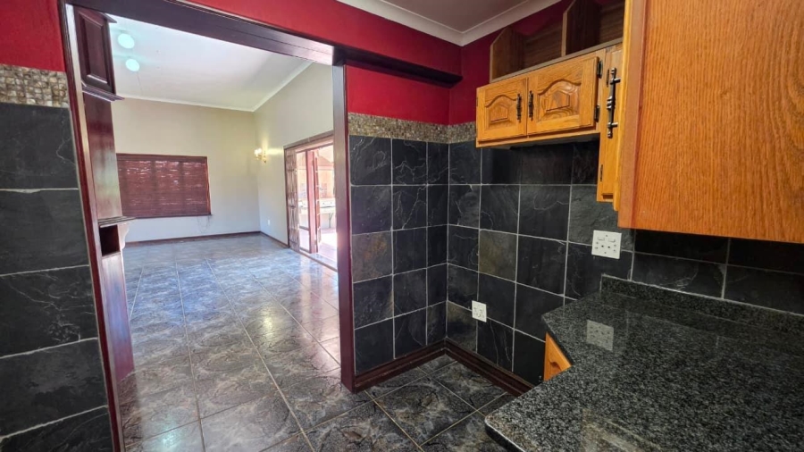 6 Bedroom Property for Sale in Northmead Gauteng